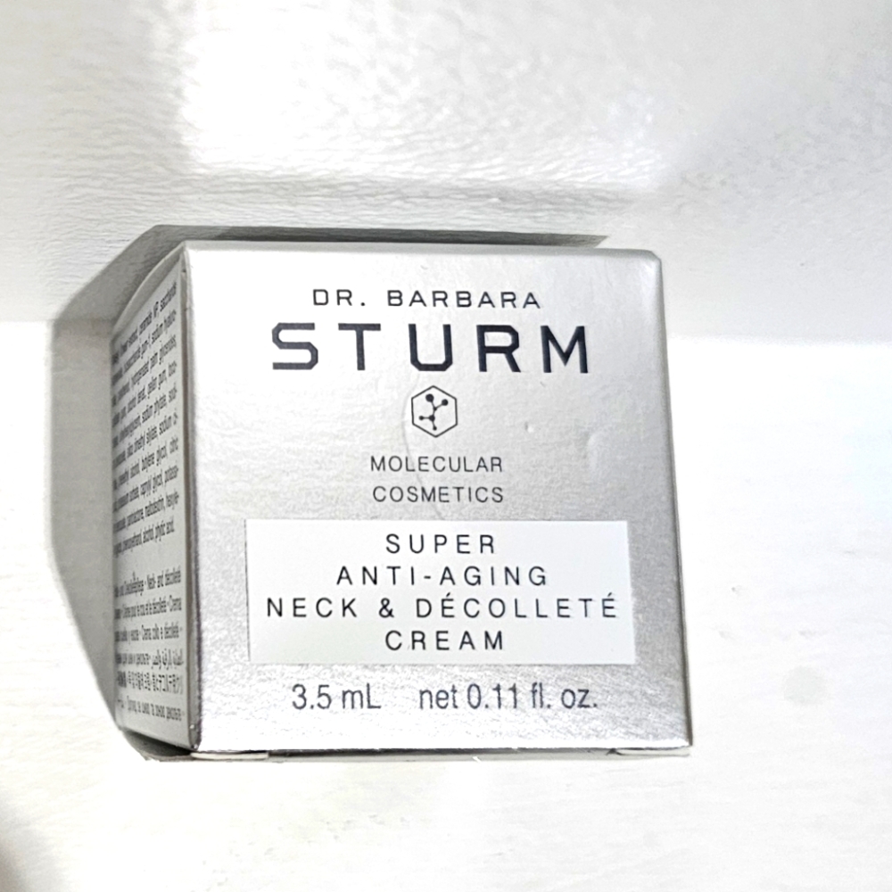 DR. BARBARA STURM SUPER ANTI-AGING NECK & DECOLLETE CREAM.